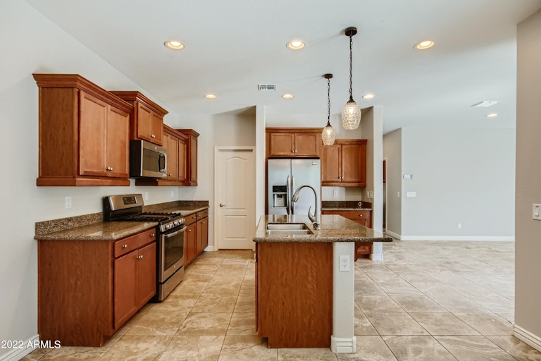 Photo 11 of 28 - 2773 E Runaway Bay Pl, Gilbert, AZ 85298