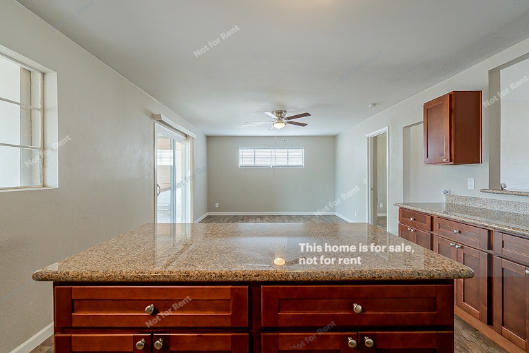 Photo 9 of 30 - 1127 E Butler Dr, Phoenix, AZ 85020