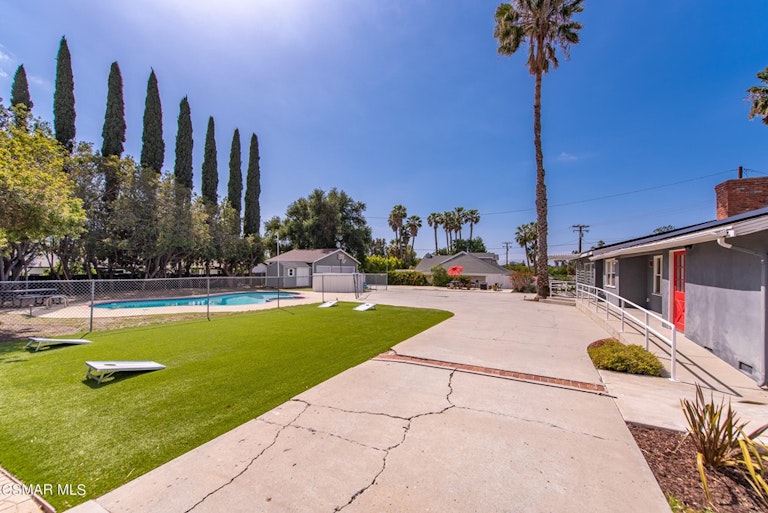 Photo 29 of 54 - 982 E Janss Rd, Thousand Oaks, CA 91360