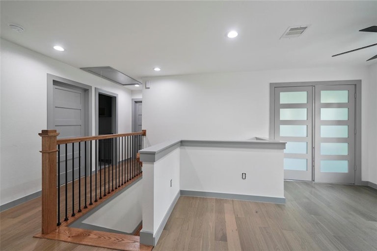 Photo 23 of 31 - 5402 Enchanted Mist Dr, Humble, TX 77346