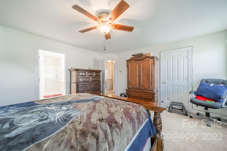 Photo 18 of 28 - 2940 Ireton Pl, Kannapolis, NC 28083