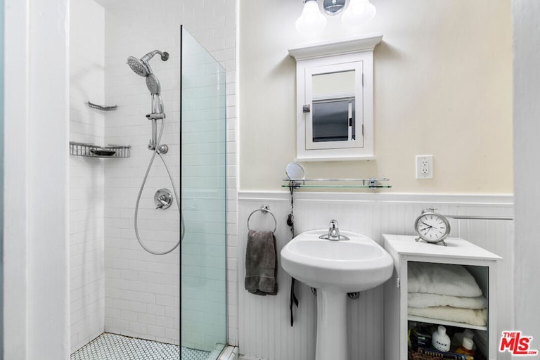 Photo 40 of 51 - 3759 Brayton Ave, Long Beach, CA 90807