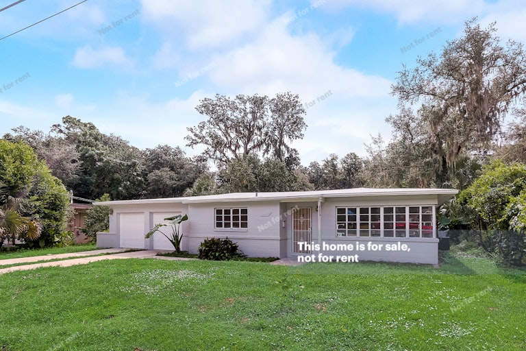 Photo 27 of 32 - 6438 Swallow Cove Rd, Jacksonville, FL 32211