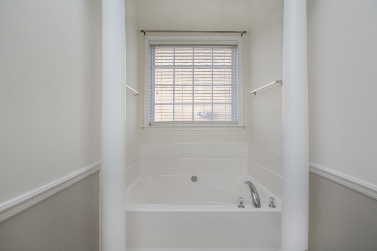 Photo 6 of 17 - 201 Tall Wheat Ln, Mount Holly, NC 28120