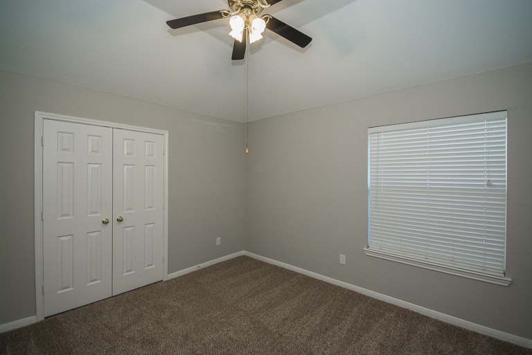 Photo 35 of 44 - 2712 Summerwood Ct, McKinney, TX 75072
