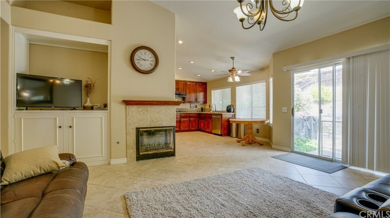 Photo 17 of 53 - 10167 Cartagena Dr, Moreno Valley, CA 92557