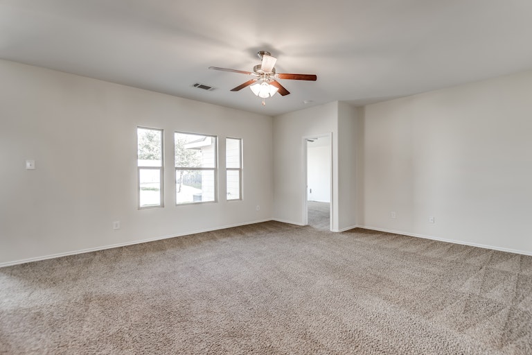 Photo 6 of 18 - 2508 Cumberland Trl, Balch Springs, TX 75181