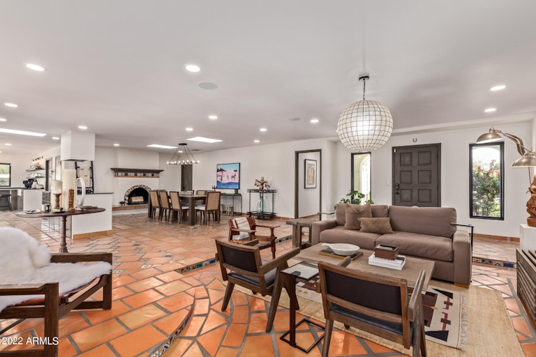 Photo 31 of 56 - 6250 E Charter Oak Rd, Scottsdale, AZ 85254