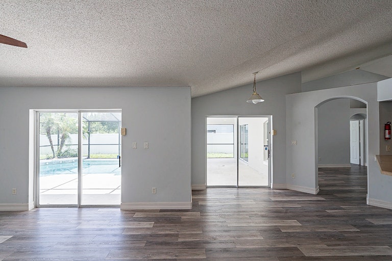 Photo 15 of 34 - 16220 Magnolia Hill St, Clermont, FL 34714