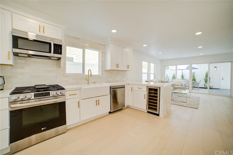 Photo 15 of 51 - 624 17th St, Huntington Beach, CA 92648