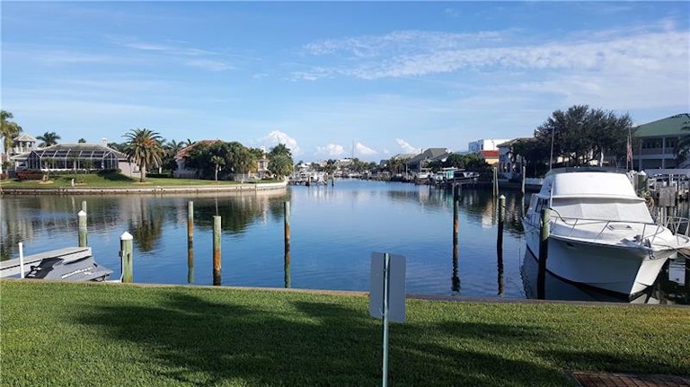 Photo 21 of 22 - 737 Pinellas Bayway S #207, Saint Petersburg, FL 33715