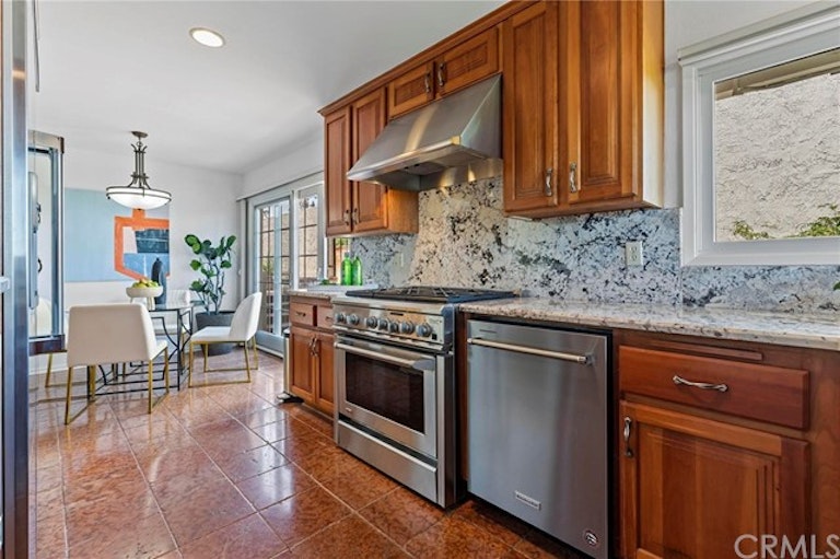 Photo 9 of 28 - 2641 Vista Ornada, Newport Beach, CA 92660