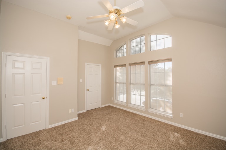 Photo 21 of 34 - 971 Lea Meadow Dr, Lewisville, TX 75077