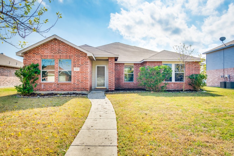 Photo 1 of 29 - 2810 Bissell Way, Wylie, TX 75098