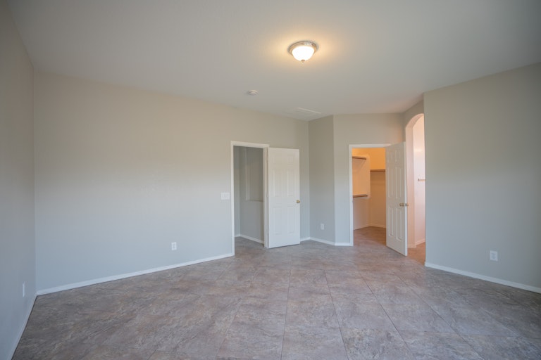 Photo 5 of 23 - 12838 W Apodaca Dr, Litchfield Park, AZ 85340