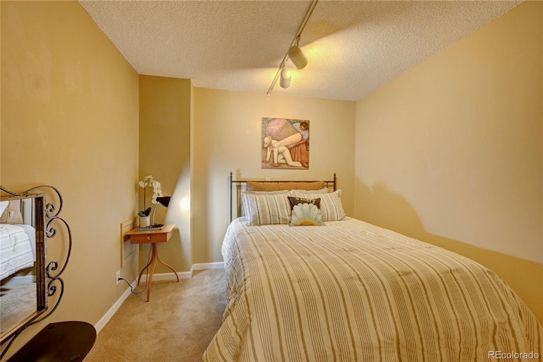 Photo 24 of 36 - 1777 Larimer St #1711, Denver, CO 80202