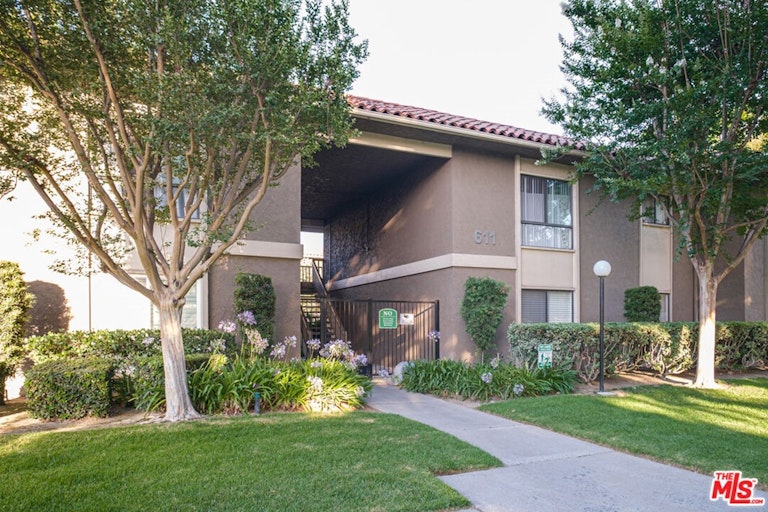Photo 21 of 21 - 611 S La Veta Park Cir #125, Orange, CA 92868