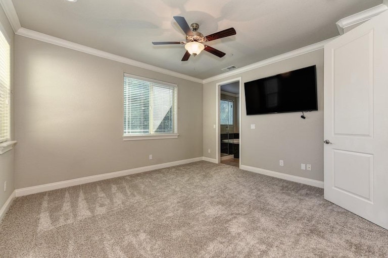 Photo 18 of 34 - 668 Addison Ln, Folsom, CA 95630