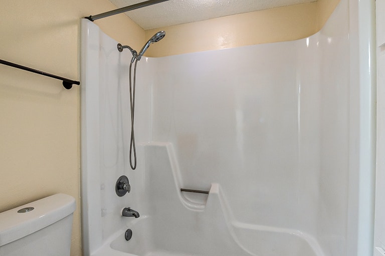 Photo 10 of 25 - 9326 Emberglow Ln, Dallas, TX 75243