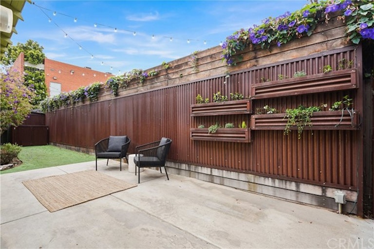 Photo 34 of 42 - 526 E 8th St, Long Beach, CA 90813