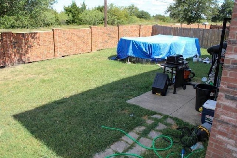 Photo 21 of 33 - 4220 Boxwood Dr, Balch Springs, TX 75180