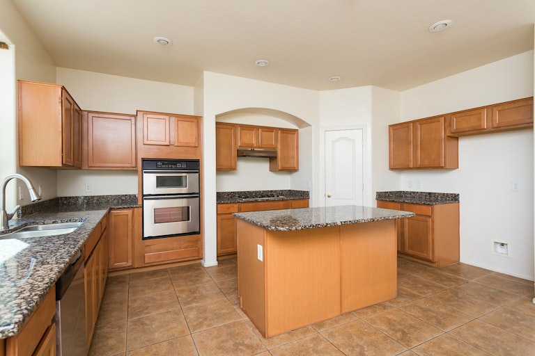Photo 8 of 24 - 2355 S 161st Ave, Goodyear, AZ 85338