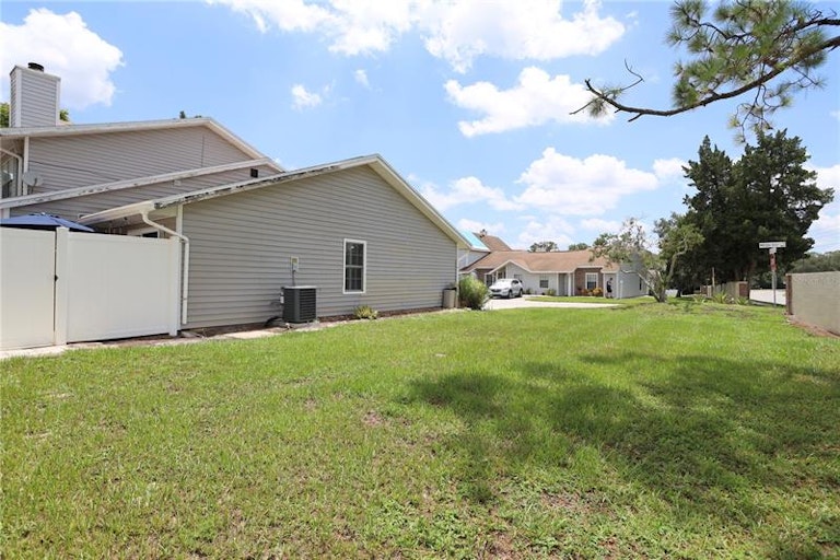 Photo 10 of 53 - 101 Hidden Arbor Ct, Sanford, FL 32773