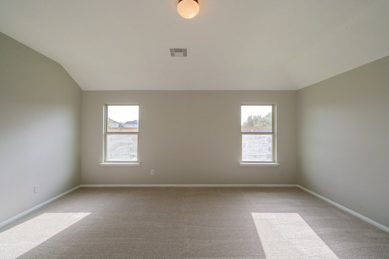 Photo 18 of 36 - 14030 Brunswick Place Dr, Houston, TX 77047