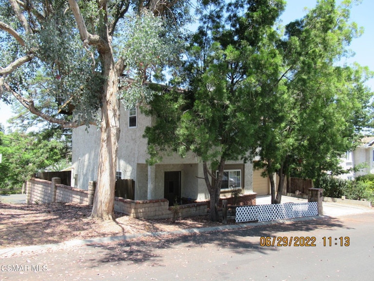 Photo 2 of 20 - 145 Hope Rd, Newbury Park, CA 91320