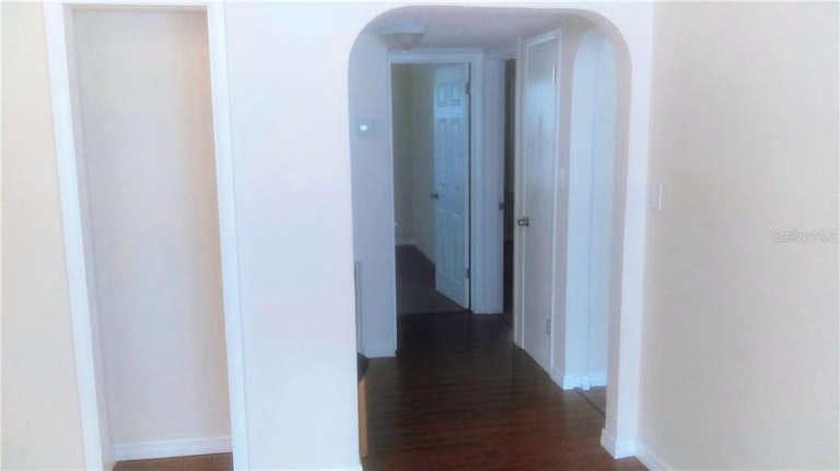 Photo 14 of 16 - 2435 10th St S, Saint Petersburg, FL 33705