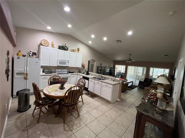 Photo 43 of 59 - 1028 Grand Reserve Dr, Davenport, FL 33837