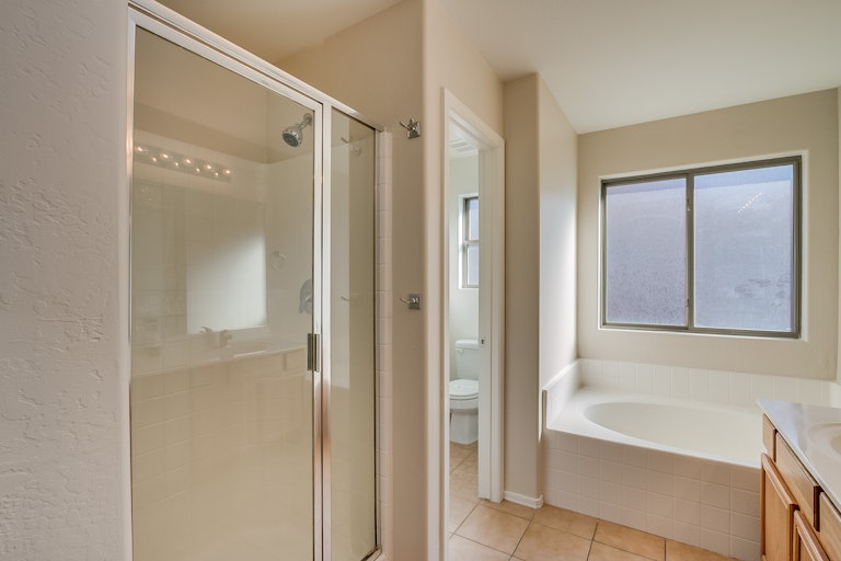 Photo 17 of 26 - 2512 W Darrel Rd, Phoenix, AZ 85041