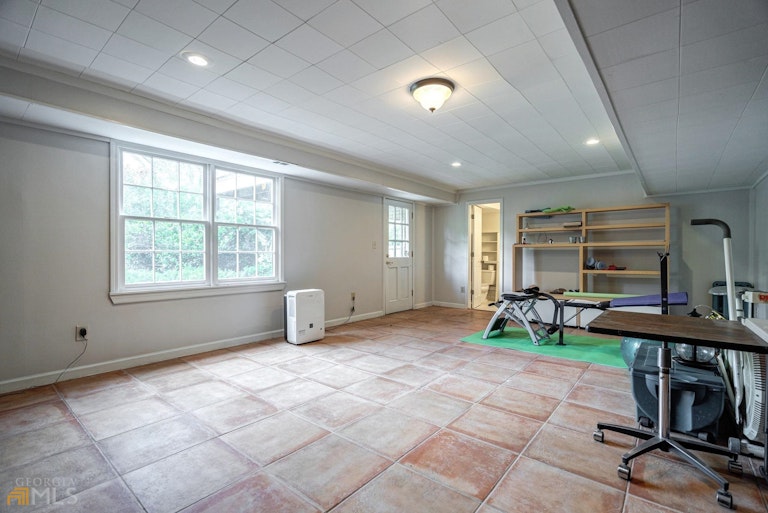Photo 46 of 81 - 797 Oxford Ct SW, Lilburn, GA 30047