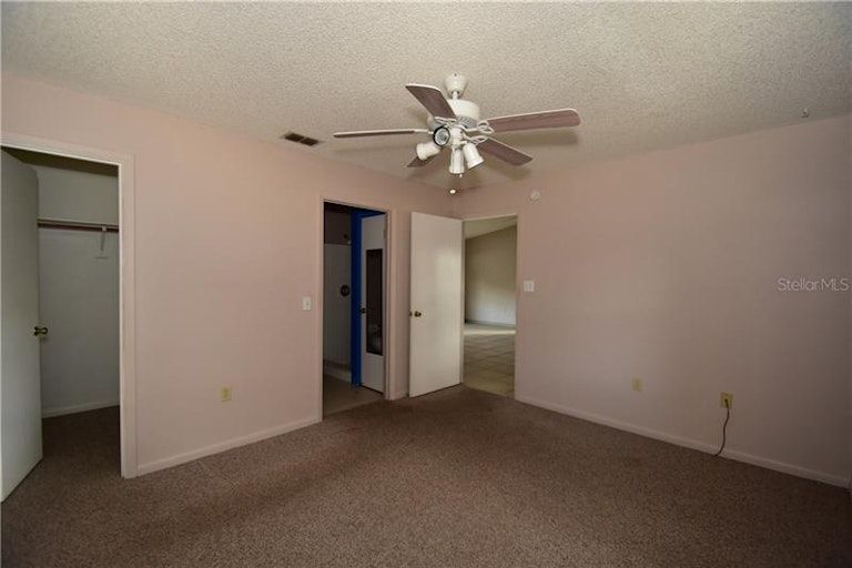 Photo 7 of 16 - 207 Lily Pad Ln, Eustis, FL 32726