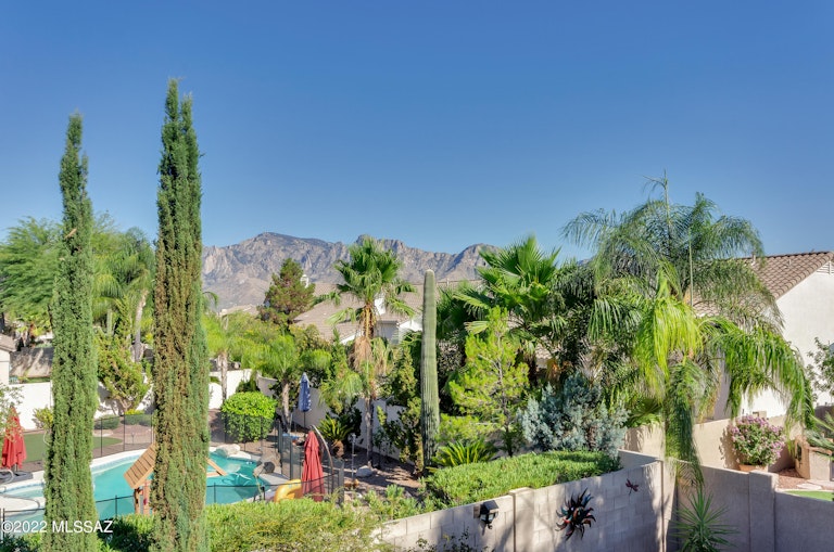 Photo 34 of 34 - 249 W Milbrae Springs Dr, Oro Valley, AZ 85755