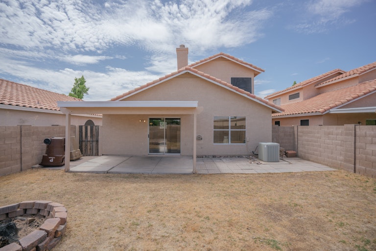 Photo 20 of 22 - 8042 W Paradise Dr, Peoria, AZ 85345