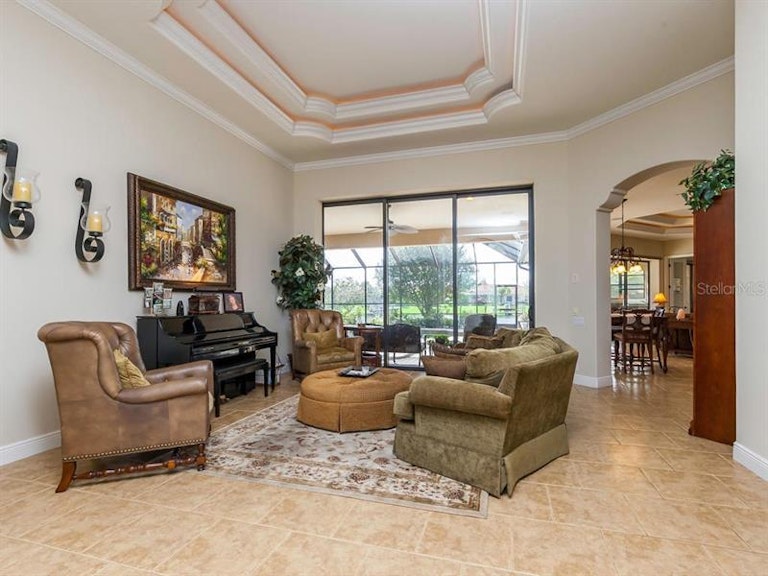 Photo 3 of 25 - 10804 Riverbank Ter, Bradenton, FL 34212
