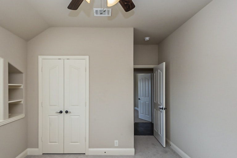 Photo 21 of 32 - 1110 Safrano St, Midlothian, TX 76065