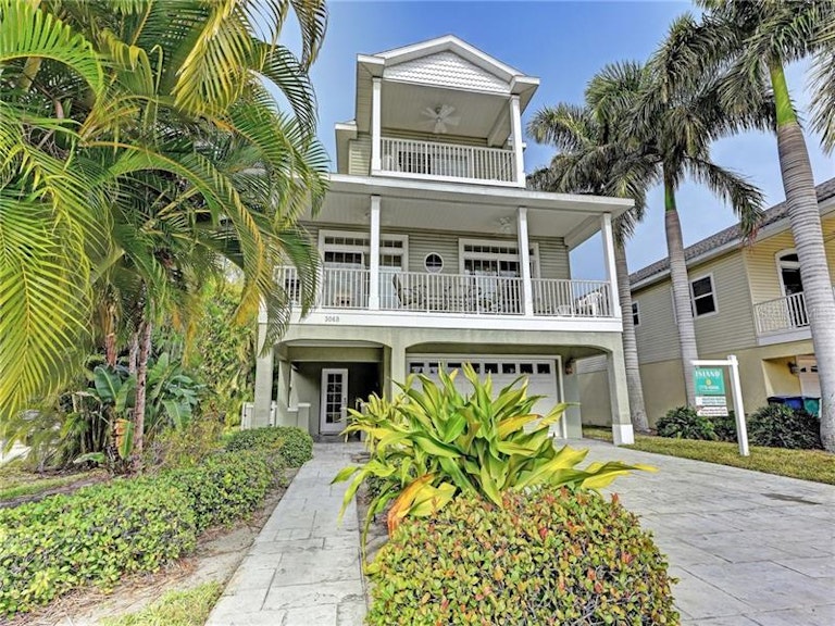 Photo 2 of 25 - 306 56th St, Holmes Beach, FL 34217