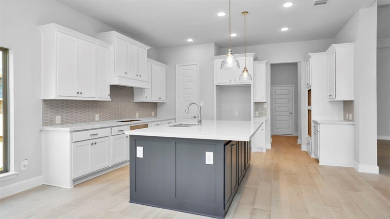 Photo 16 of 30 - 9526 Sanger Way, Rosharon, TX 77583