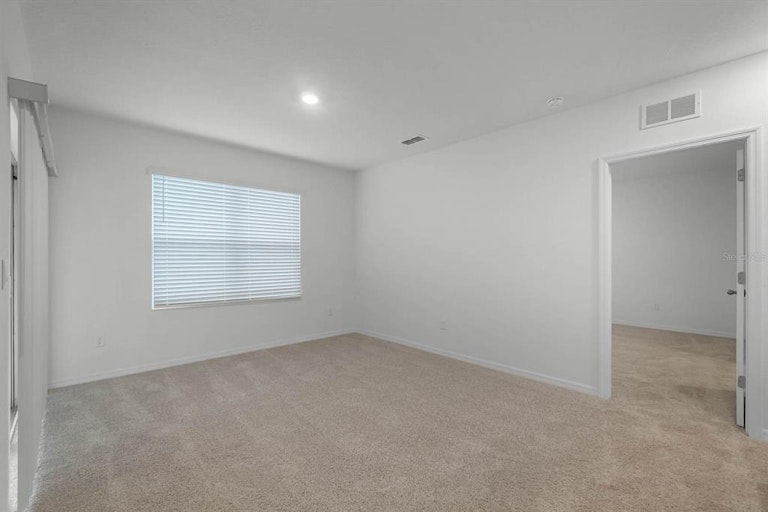 Photo 24 of 40 - 729 Squires Grove Dr, Winter Haven, FL 33880