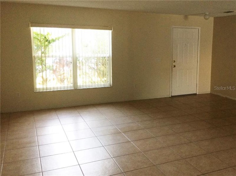 Photo 7 of 25 - 3102 Holland Dr, Orlando, FL 32825