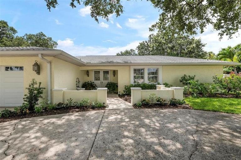 Photo 3 of 46 - 1506 54th St W, Bradenton, FL 34209