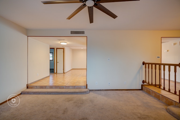 Photo 14 of 31 - 3407 W Evans Dr, Phoenix, AZ 85053