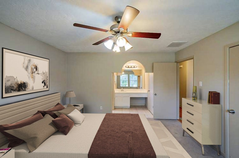 Photo 3 of 32 - 105 Greenshire Dr, League City, TX 77573