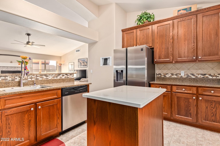 Photo 10 of 27 - 6826 S Hohokam Way, Gold Canyon, AZ 85118