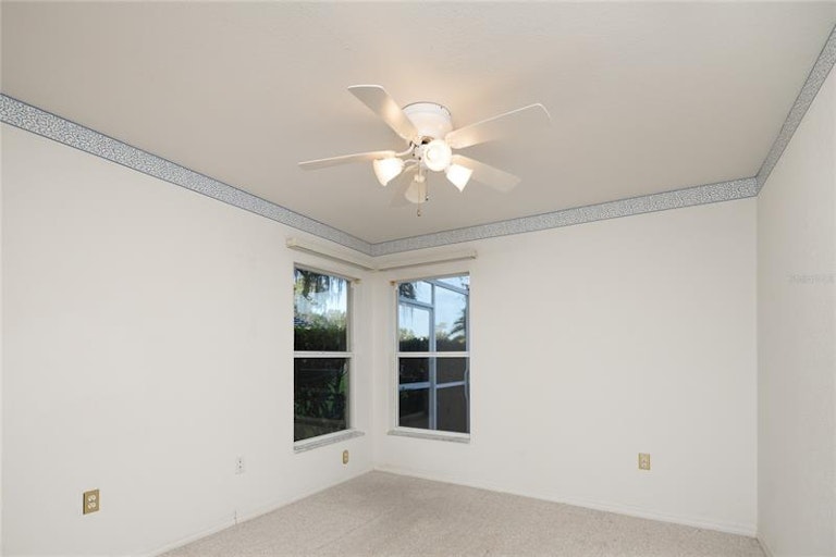 Photo 13 of 29 - 2762 Golf Lake Dr, Plant City, FL 33566
