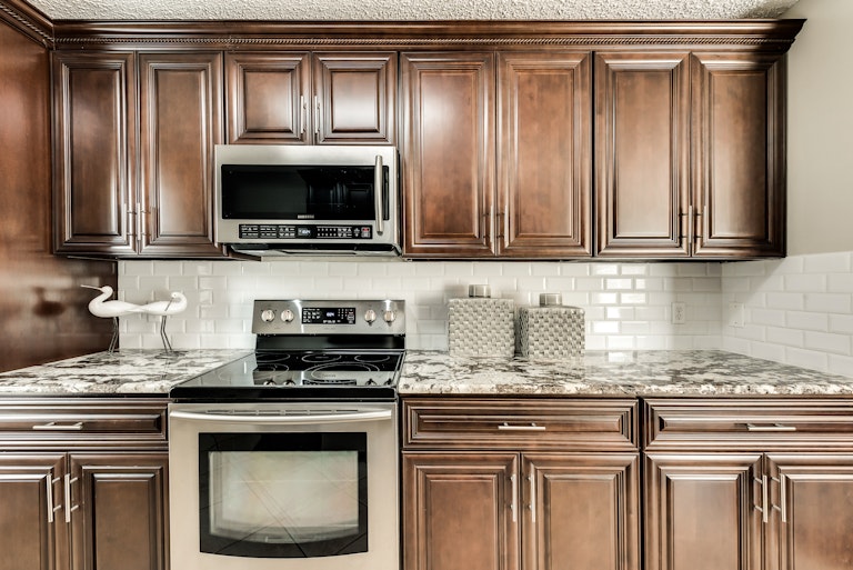 Photo 14 of 31 - 6707 Sable Ln, Sachse, TX 75048