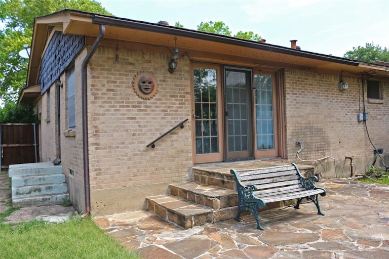 Photo 13 of 15 - 3216 Damascus Way, Dallas, TX 75234