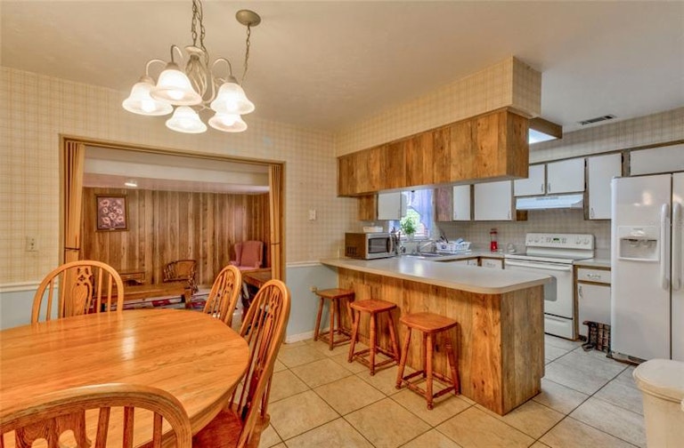 Photo 18 of 37 - 2202 Whitney Pl, Valrico, FL 33594